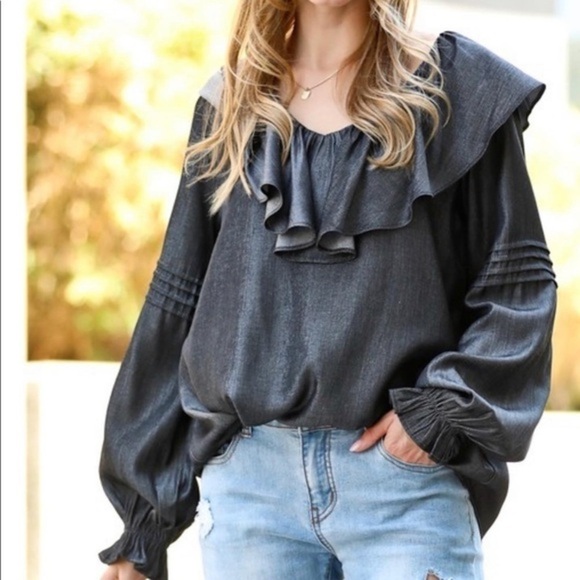 Washed Out Black Top w/Ruffle - Picture 2 of 5